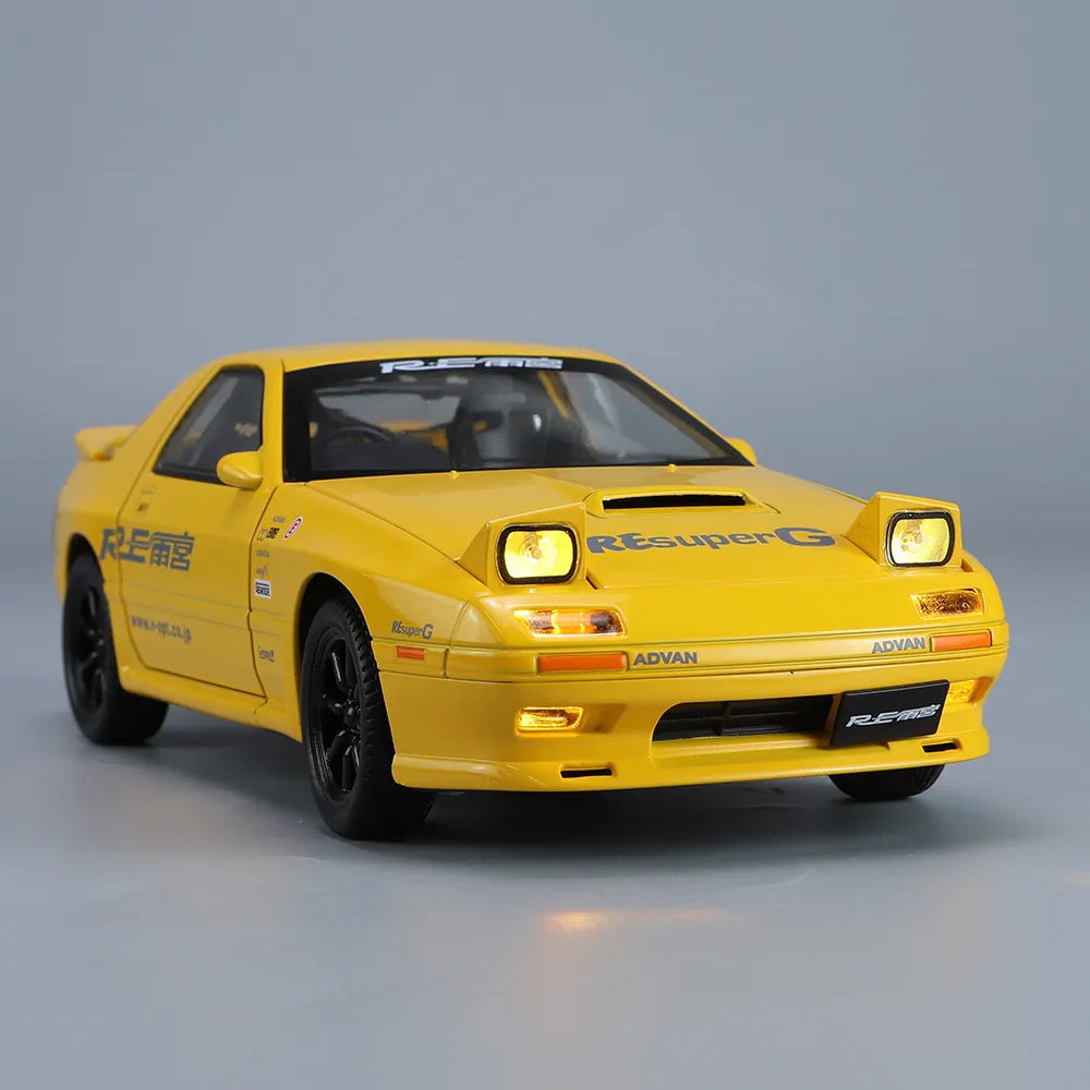 1:24 INITIAL D Mazda RX7 Die Cast