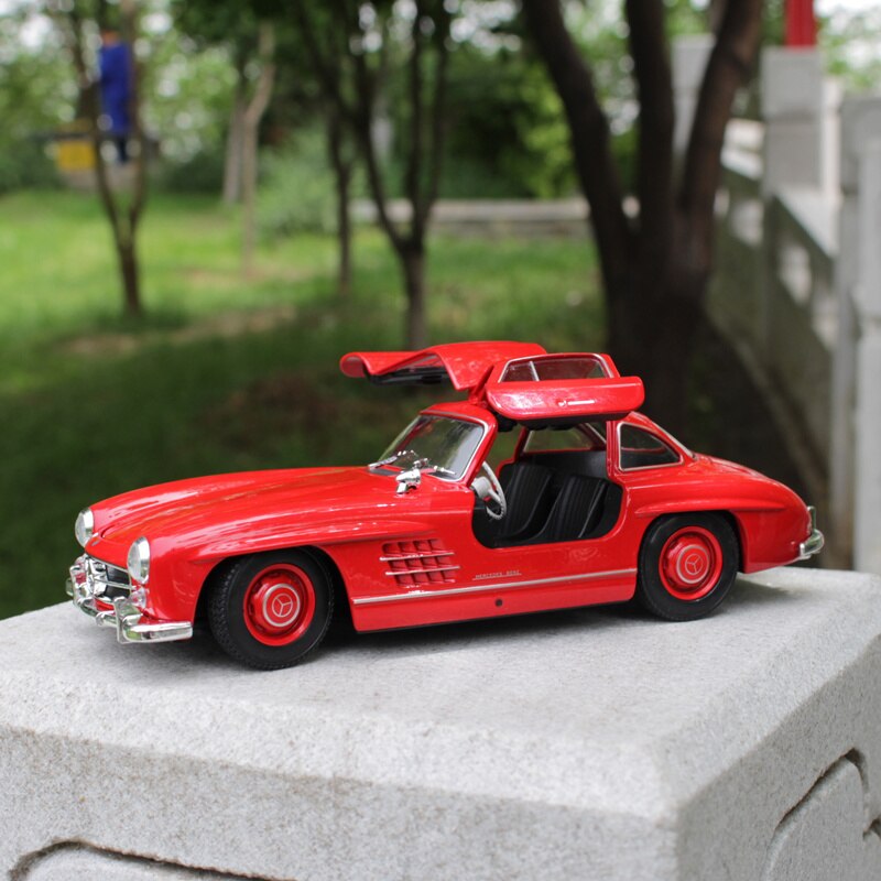 1:24 Mercedes Benz 300SL Die Cast