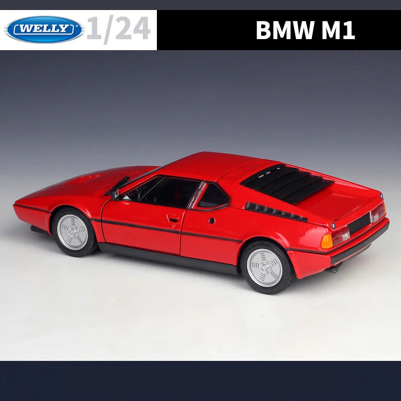 1:24 BMW M1  Die Cast