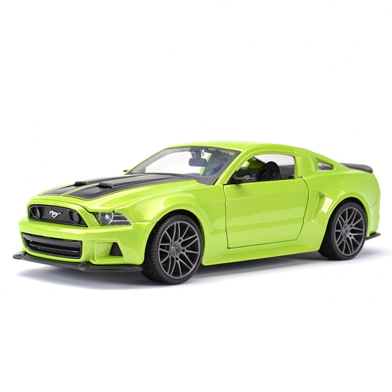 1:24 2014 Ford Mustang Die Cast