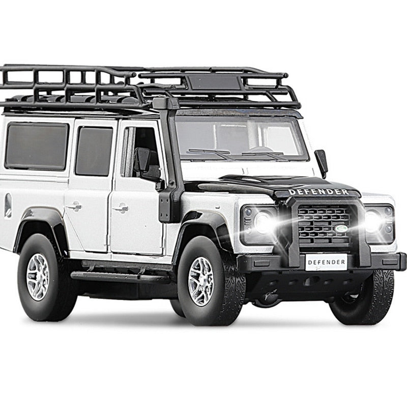 1:32 Rover Defender Die Cast