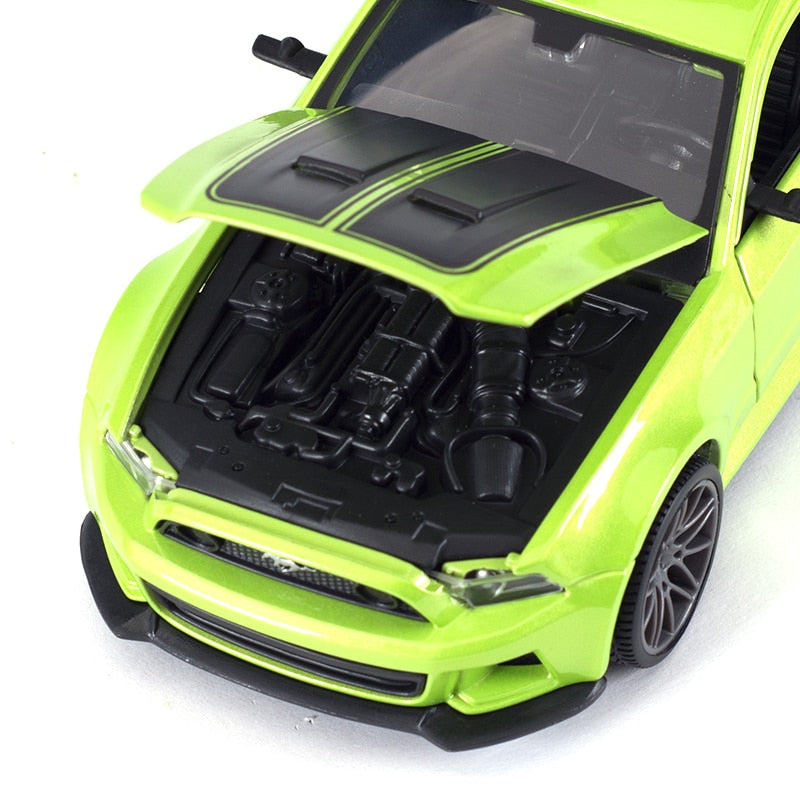 1:24 2014 Ford Mustang Die Cast