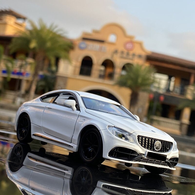 1:32 C63S Coupe  Die Cast