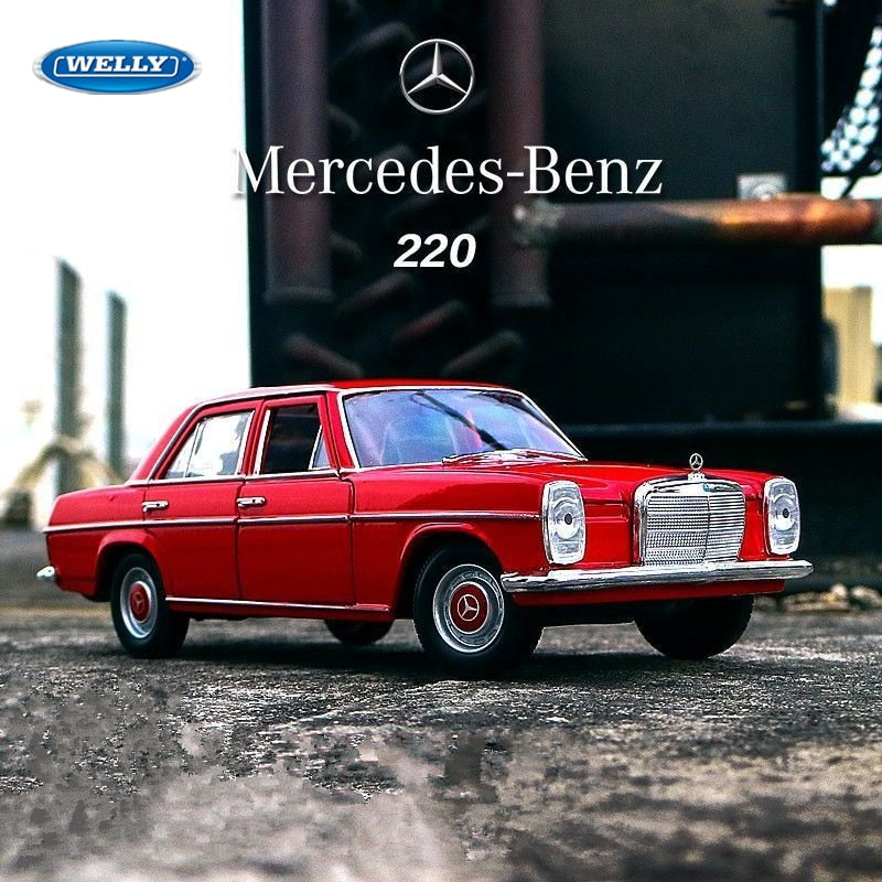 1:24 Mercedes-Benz 220 Die Cast