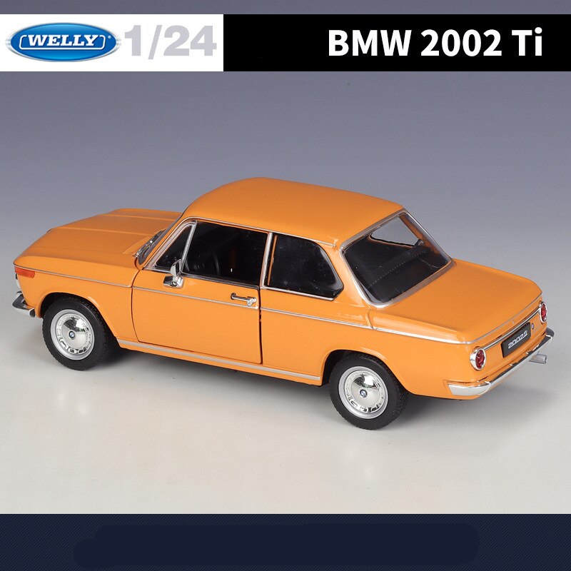 1:24 BMW 2002 Ti Die Cast