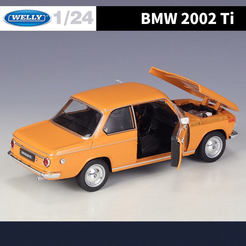 1:24 BMW 2002 Ti Die Cast