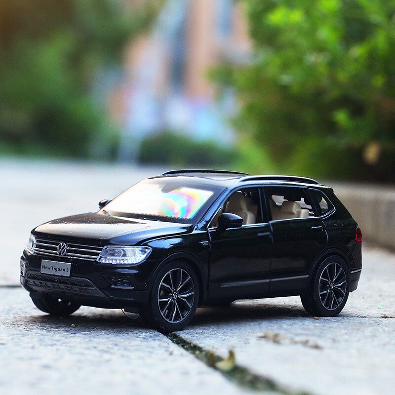 1:32 Volkswagen Tiguan Die Cast